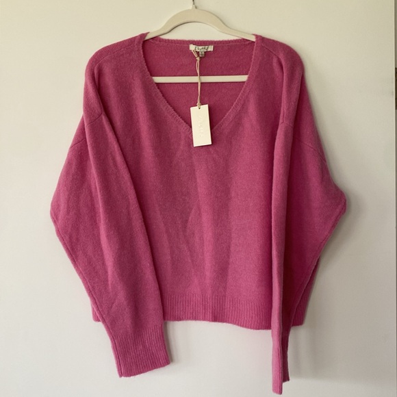 Z Supply serenity V-neck sweater - Picture 5 of 8